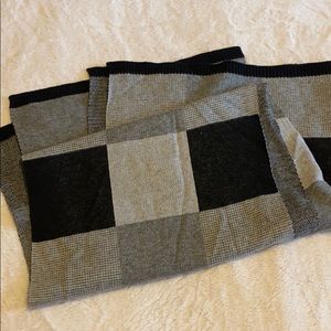 Lululemon poncho scarf